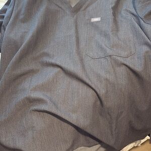Figs Charcoal Gray Scrub Top women’s 2XL